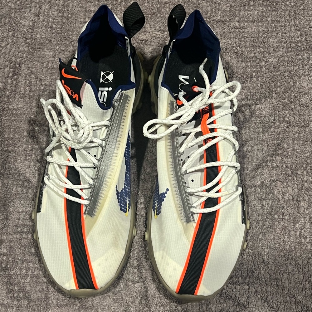Nike White and Black Sneakers with Orange Accents